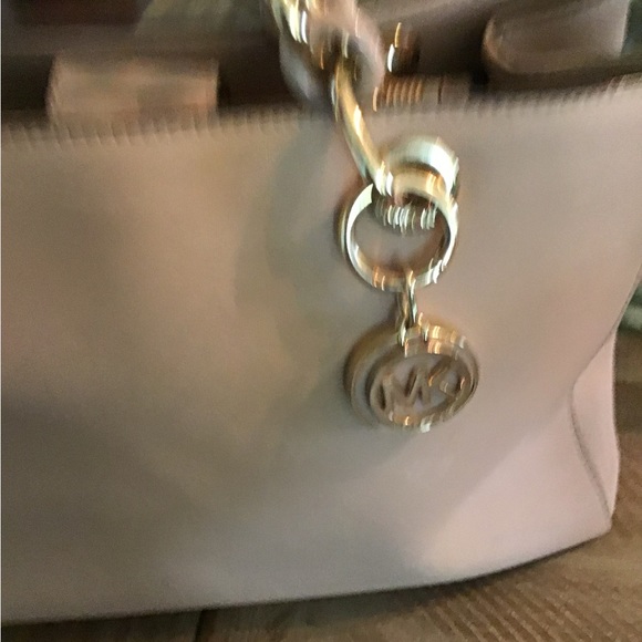 Michael Kors purse - Picture 6 of 7